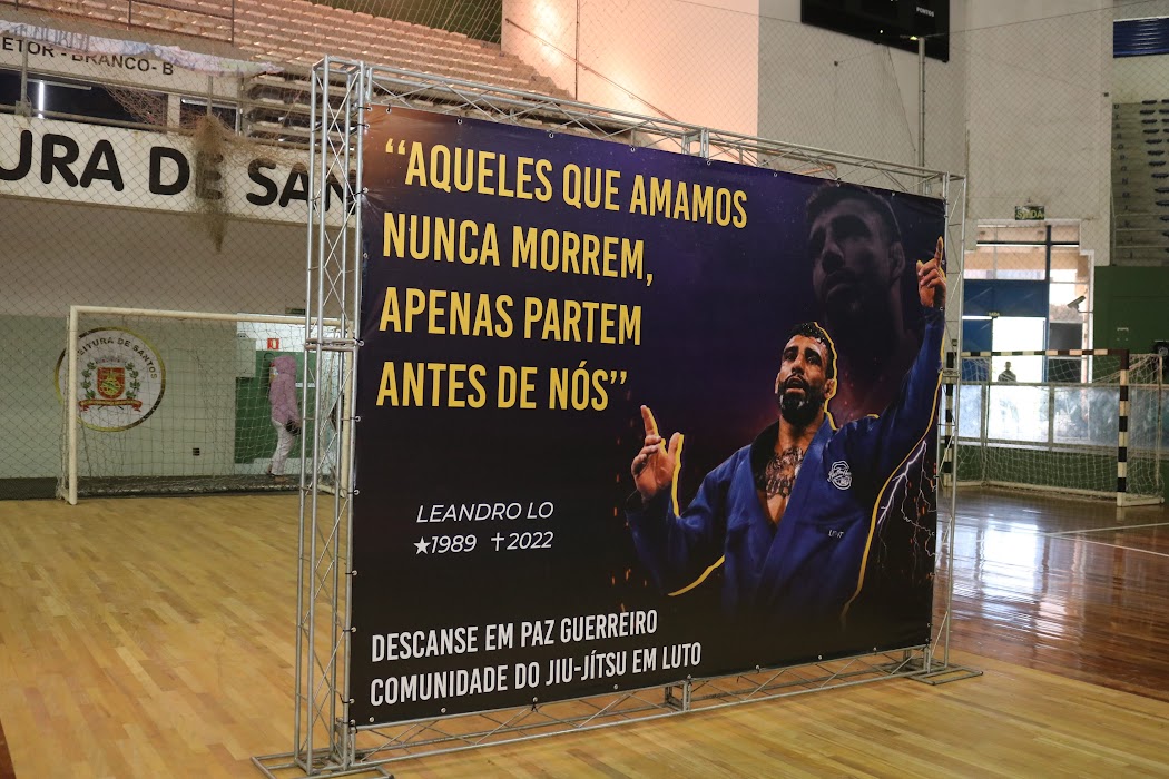 Lutadores de todas as idades disputam competição de jiu-jitsu na Arena Santos