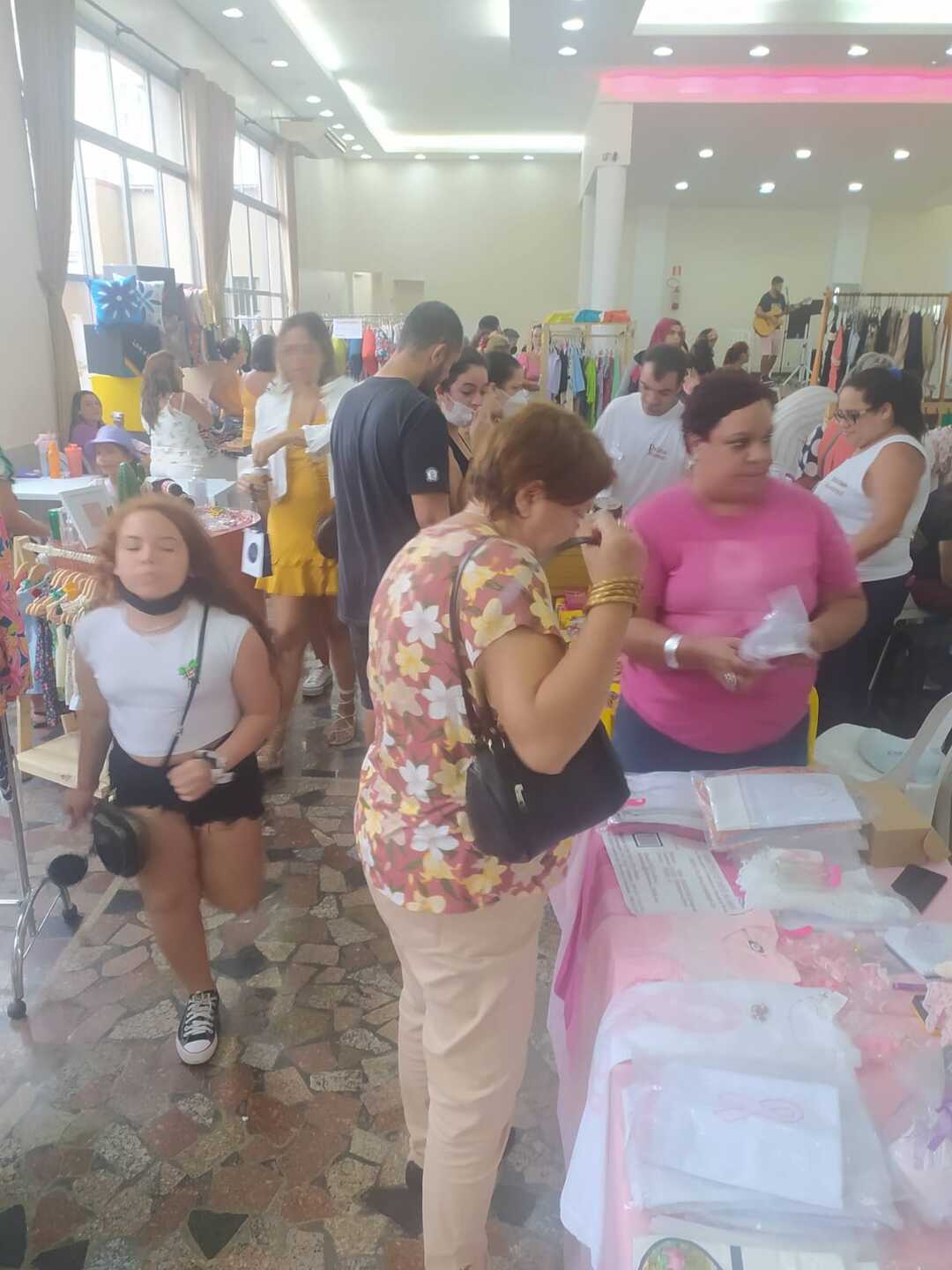 Mega Bazar Santos comemora 5 anos com edição especial no Centro Espanhol
