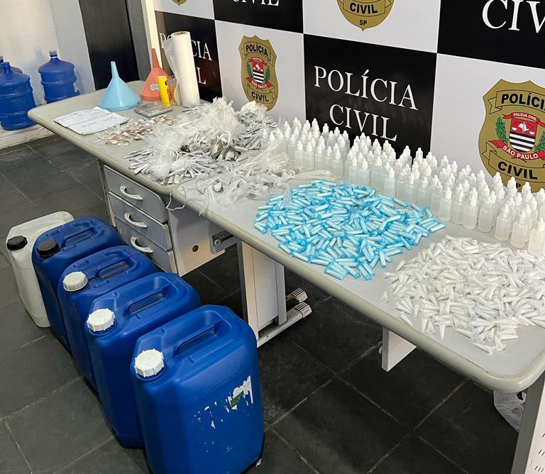 Polícia Civil descobre depósito de drogas em Guarujá