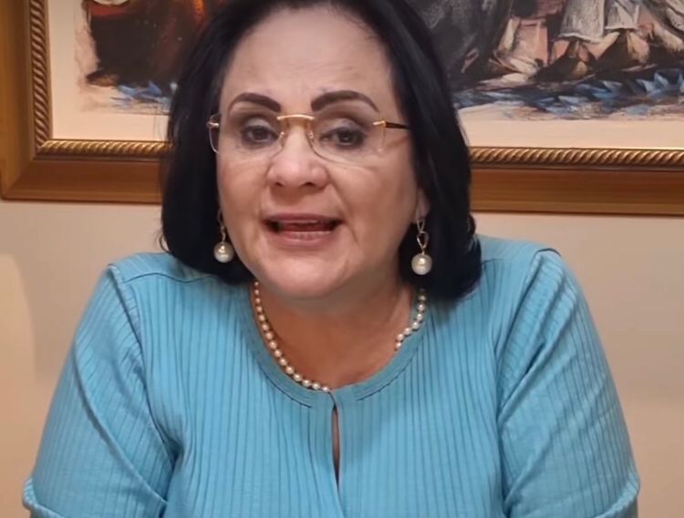 Aex-ministra e hoje senadora Damares Alves (Republicanos-DF)