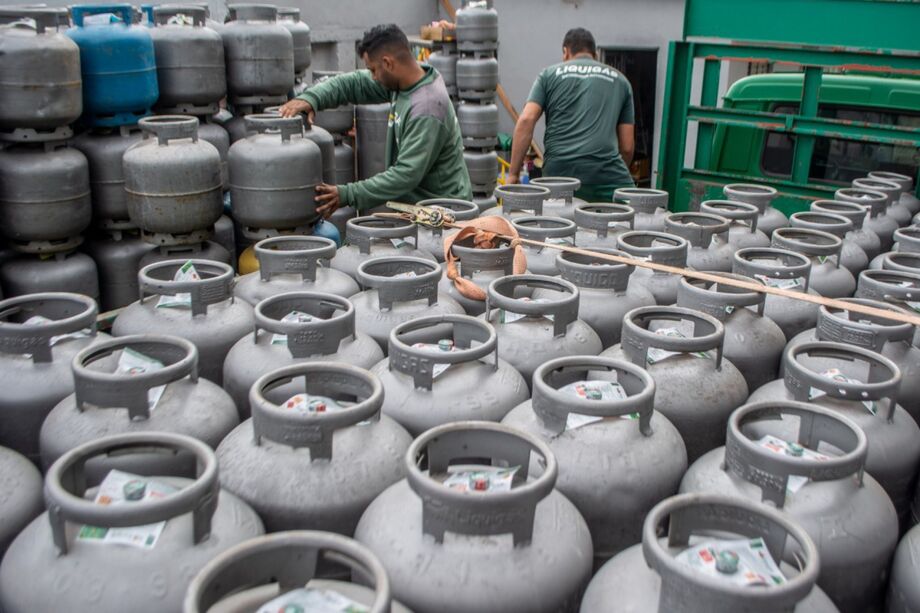 A evolução na semana passada contradiz previsão da Petrobras, que calculava uma redução média de R$ 2,60 por botijão.