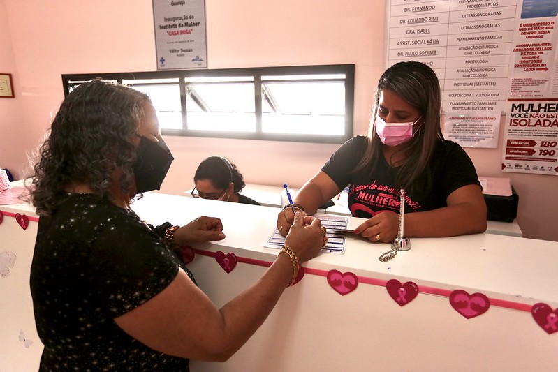 Mutirão Ultrasom de Mamas, na Casa Rosa