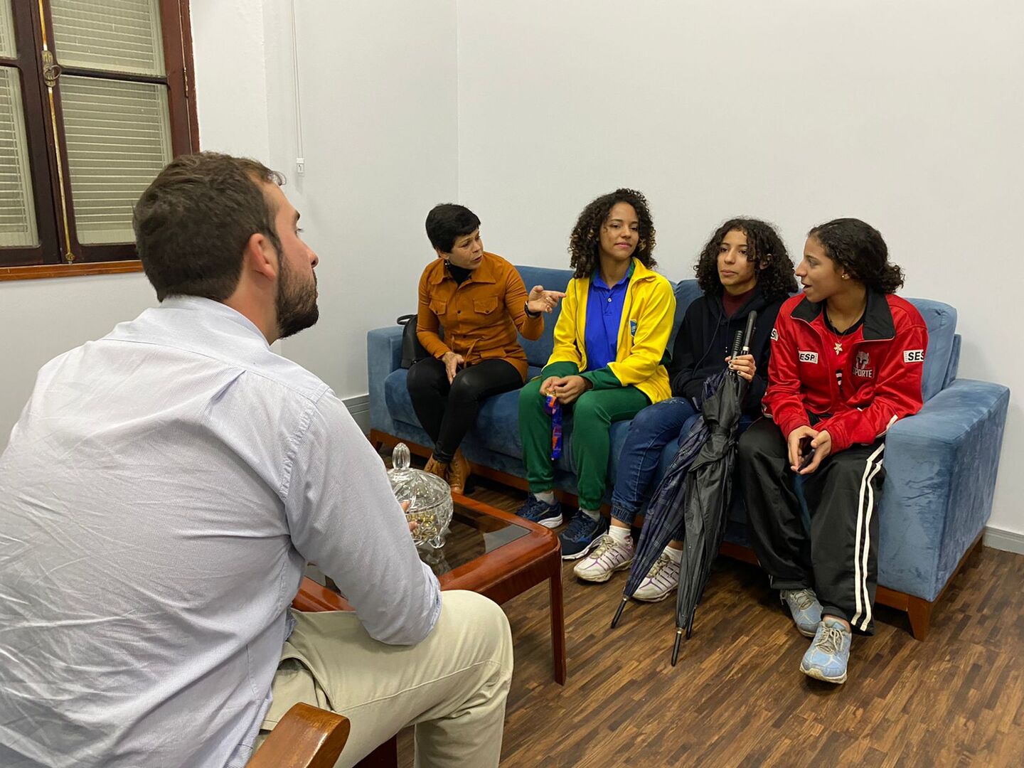 Em conversa com o chefe do Executivo, as três contaram que iniciaram a prática do esporte aos 4 anos, tendo total apoio da família