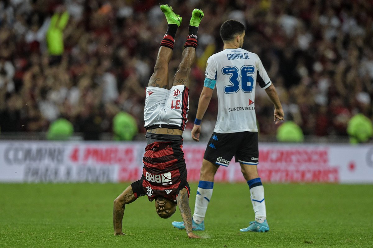 Marinho virou o jogo para o Flamengo na etapa final e garantiu mais uma vitória rubro-negra na Libertadores 2022