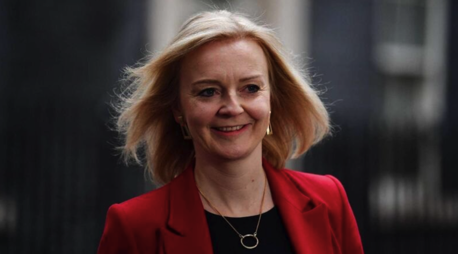 Truss assumirá o cargo nesta terça-feira