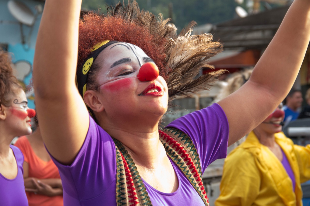 As apresentações acontecem gratuitamente nos bairros Vila Pantanal (Santos) e Vila Samaritá (São Vicente) e Centro (Mongaguá)