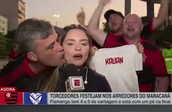 Ele beijou a repórter no rosto ao vivo e deixou o local, mas depois foi detido