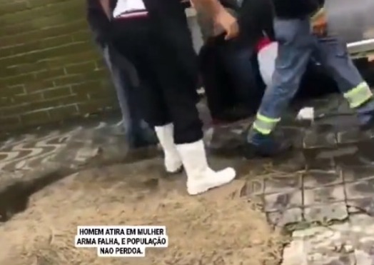 Nas imagens é possível ver a ação das testemunhas contra o bandido