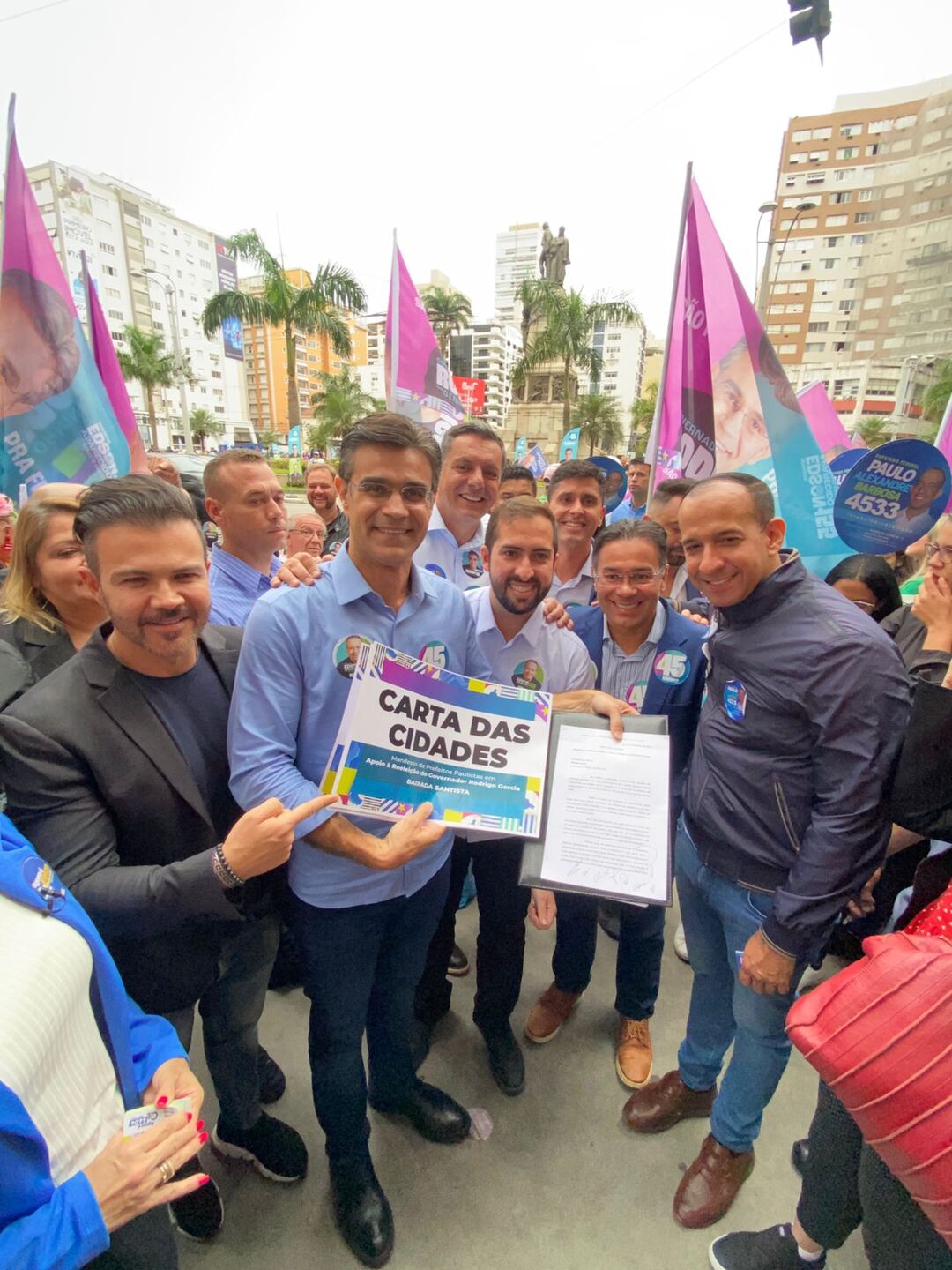Manifesto dos Prefeitos Paulistas foi entregue em apoio à reeleição do Governador Rodrigo Garcia