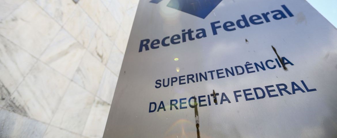 Para participar dos leilões da Receita Federal é preciso obter um certificado digital e um código de acesso do portal e-CAC