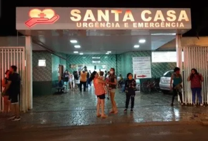 Ao menos duas pessoas precisaram ser entubadas e foram transferidas para um hospital da região