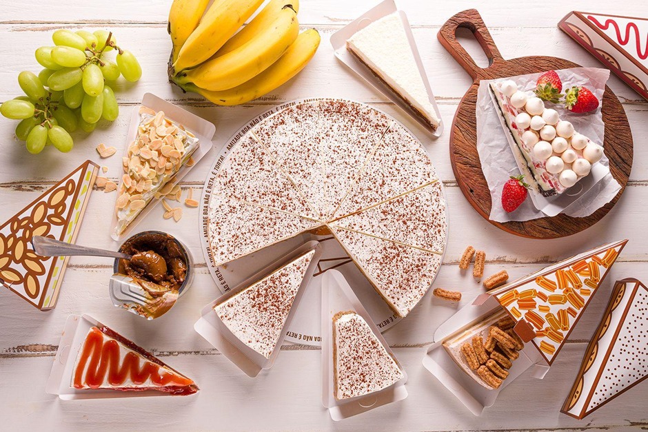 Torta de banoffee é um prato tradicional inglês feito com camadas de banana, creme de leite e chantilly