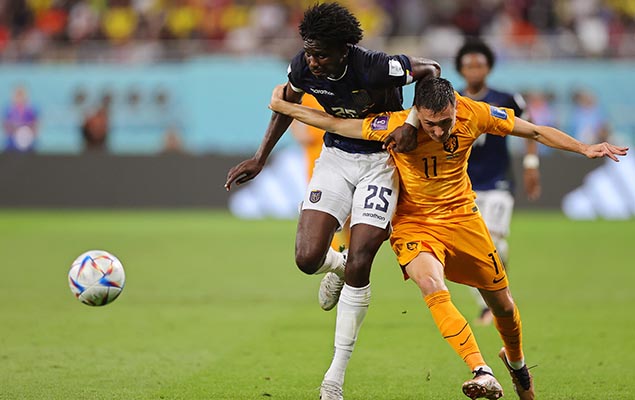 Holanda e Equador empataram por 1 a 1, nesta sexta-feira (25), no Khalifa International Stadium.