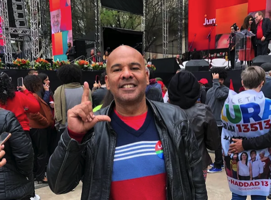 Ainda não se sabe se era um carro roubado ou com placas trocadas; na foto, Zezinho, do PT, ex-vereador morto em Jandira