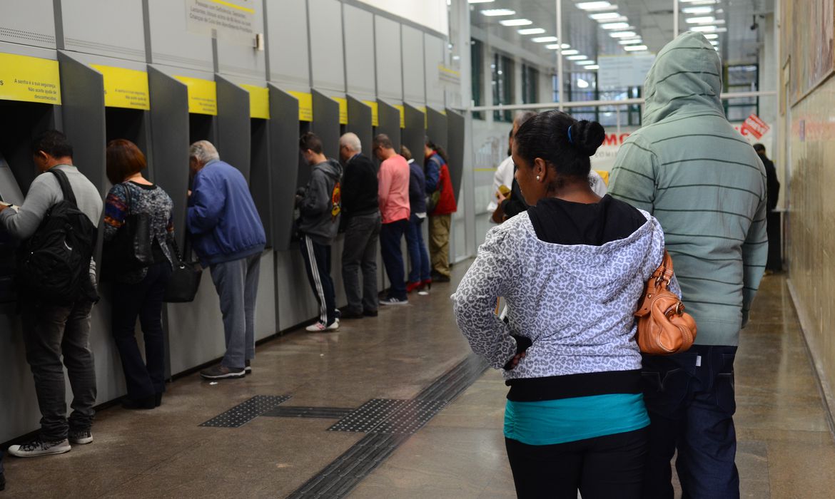 Dessa forma, os bancos não funcionarão nos dias 24 e 25 de dezembro (Natal) e nos dias 31 de dezembro e 1&ordm; de janeiro