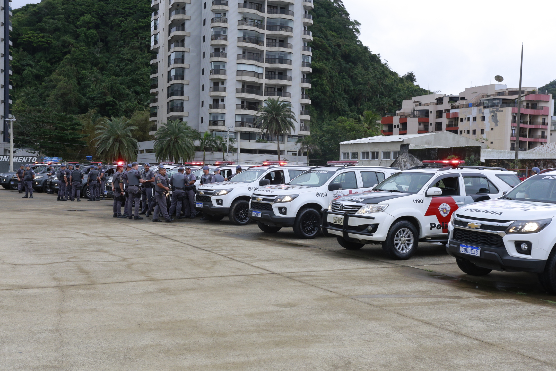 O efetivo de 450 policiais militares para Operação Verão 2022/2023 vai atuar em locais de grande fluxo