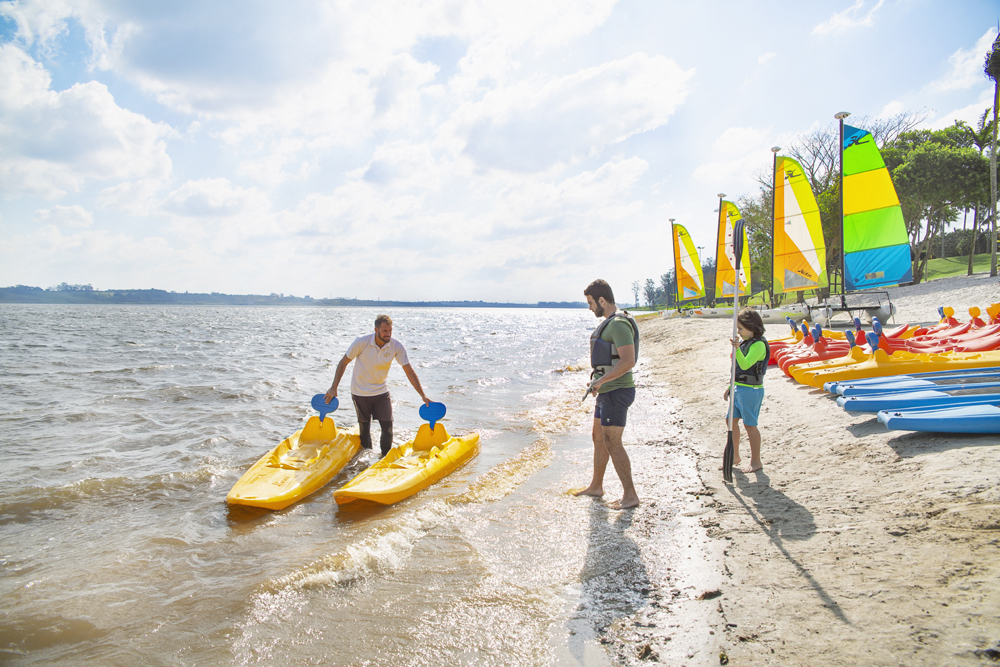 Inaugurado em 2016 na região do Alto Tietê, o Club Med Lake Paradise é um oásis verde à beira do lago da represa Taiçupeba