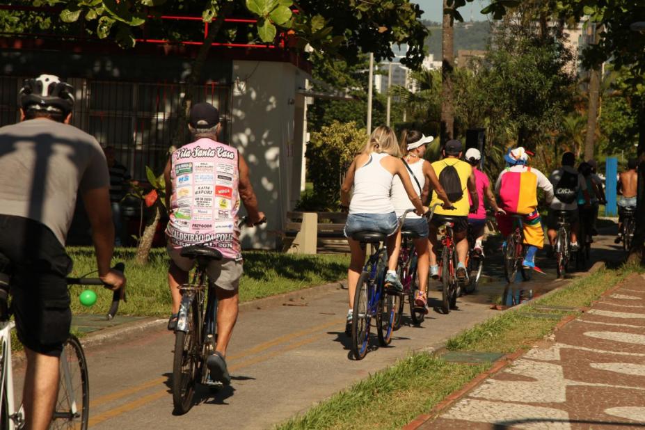 Participantes devem levar sua própria bicicleta e a sugestão é que decorem com enfeites natalinos.