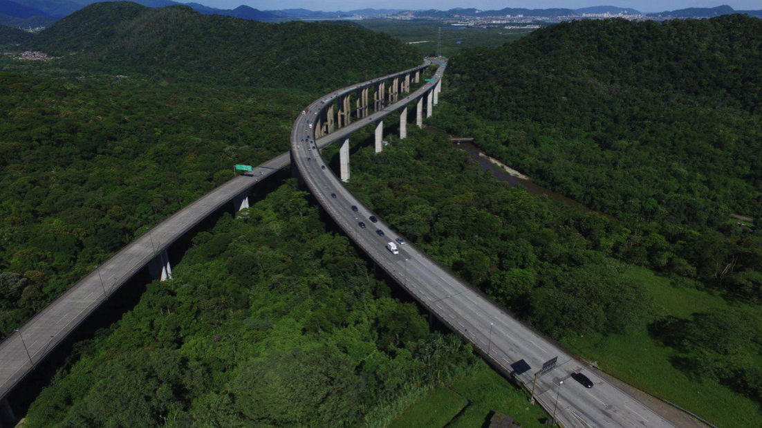 Trabalhos acontecerão em toda a via, entre o km 11 e o km 70, nas pistas no sentido da capital e do litoral