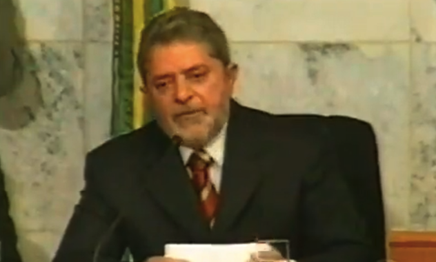 A diplomação marca o fim do processo eleitoral deste ano; na imagem, Lula na diplomação de 2002