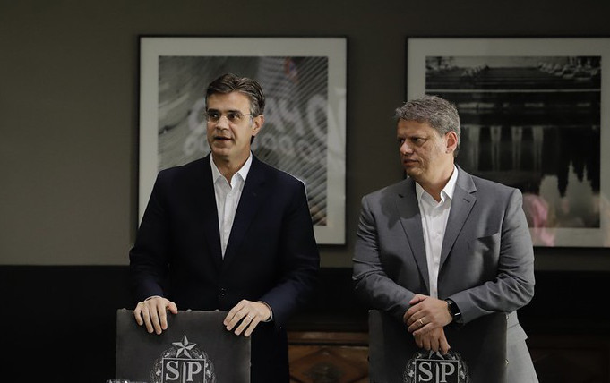 Tarcísio de Freitas (Republicanos) e Ricardo Nunes (MDB) começam a agenda desta segunda-feira no litoral do Estado