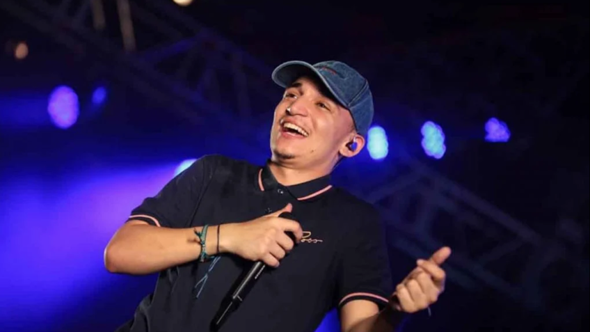 Cantor de piseiro é uma das atrações confirmadas