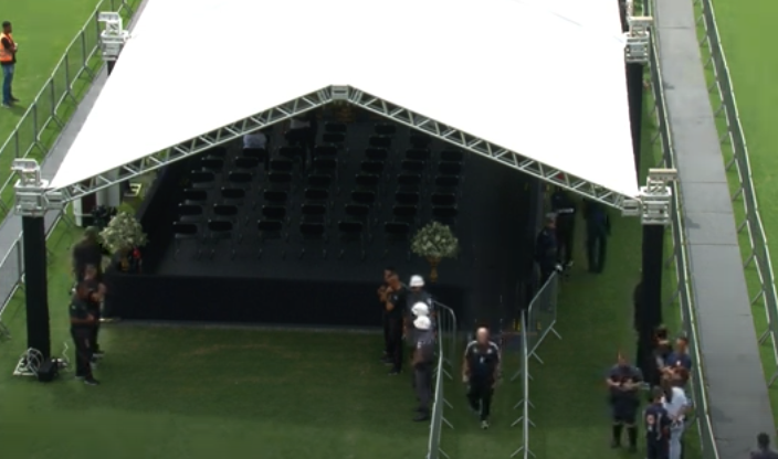 A expectativa é de grande público no velório de Pelé, que deve ter duração de 24h