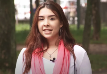 O estelionato é praticado por meio de algum tipo de fraude, com a intenção de cometê-lo desde o início