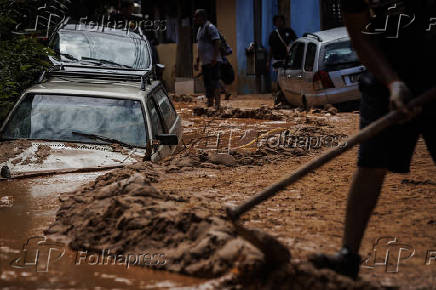 Fortes chuvas causaram destruição e mortes