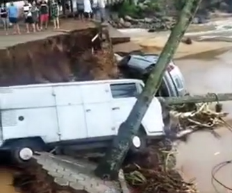 A Polícia Civil e a Superintendência da Polícia Técnico-Científica reforçaram os efetivos na região para dar mais rapidez aos trabalhos de Polícia Judiciária e de identificação das vítimas