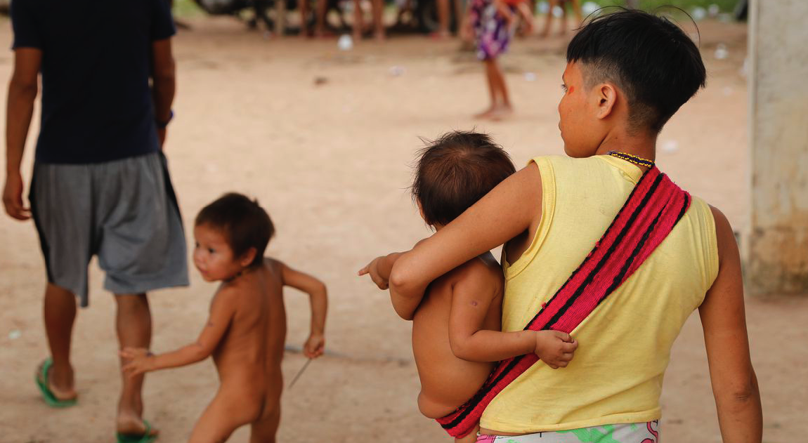 Terra Indígena Yanomami registra remédios vencidos, seringas orais reutilizadas indevidamente e fezes espalhadas