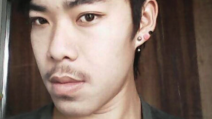 Wanchai Deengam foi achado morto com o celular na mão