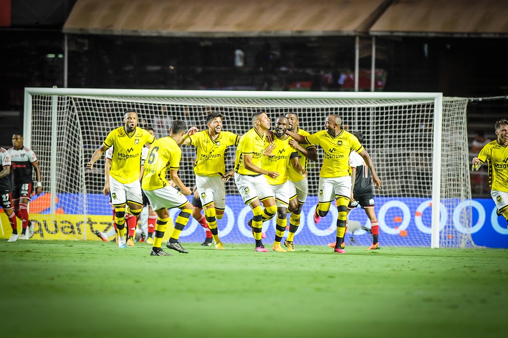 São Bernardo venceu o São Paulo no estádio do Morumbi