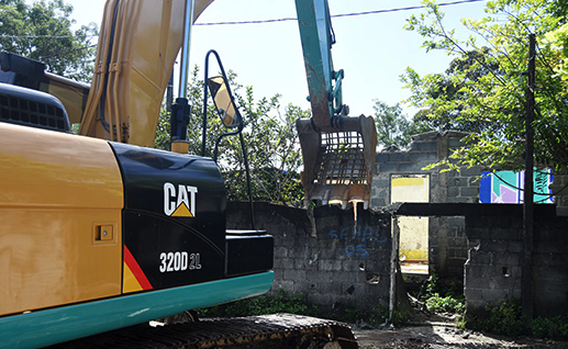 O local que está sendo desocupado é uma área classificada com alto risco de alagamentos