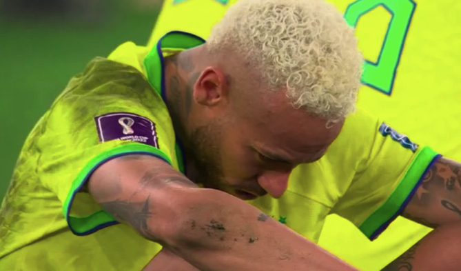 O astro da seleção brasileira se lesionou na terça-feira (17), durante confronto entre o Brasil e o Uruguai pelas eliminatórias para a Copa no estádio Centenário, em Montevidéu