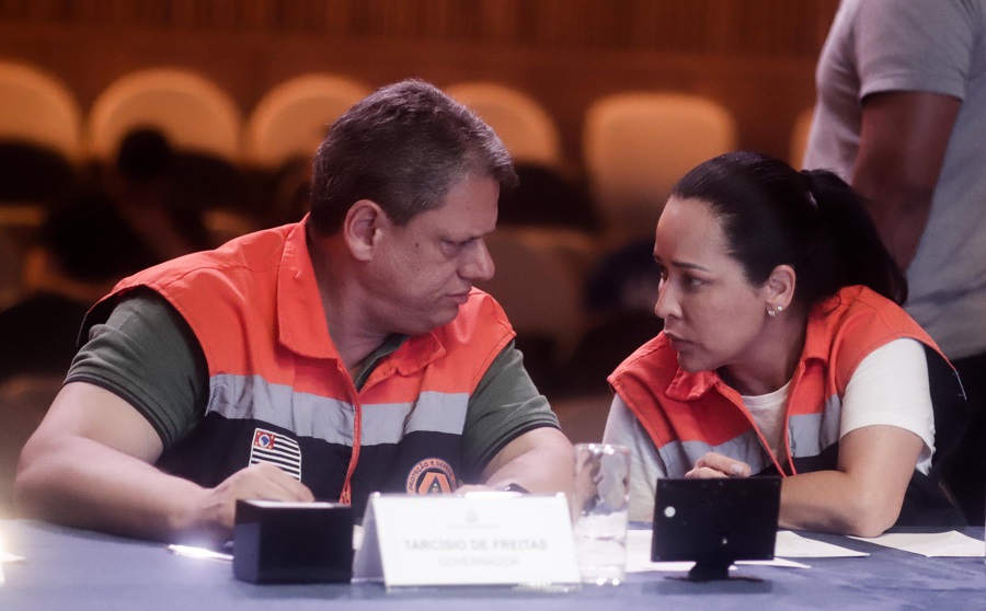 Tarcísio de Freitas, durante reunião com o secretariado em São Sebastião