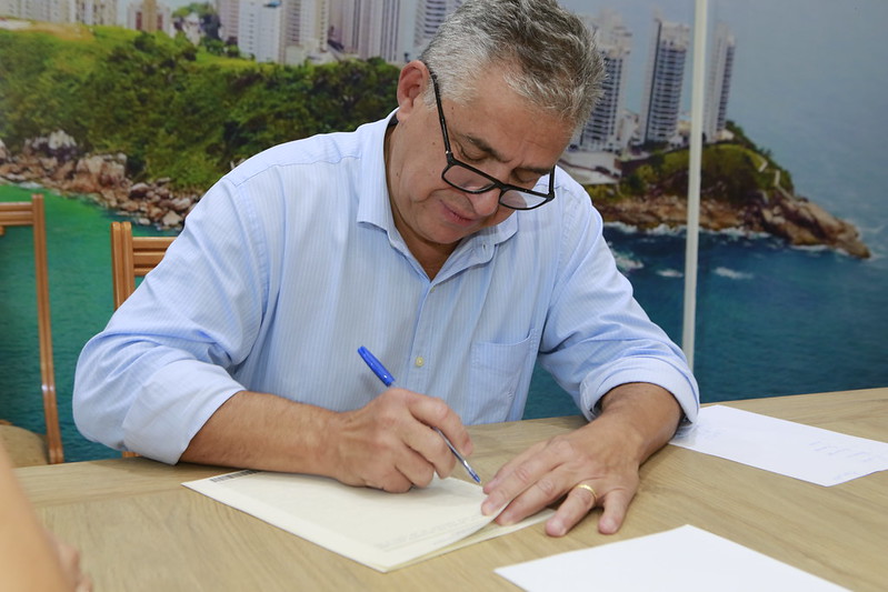 Em destaque, o prefeito Valter Suman