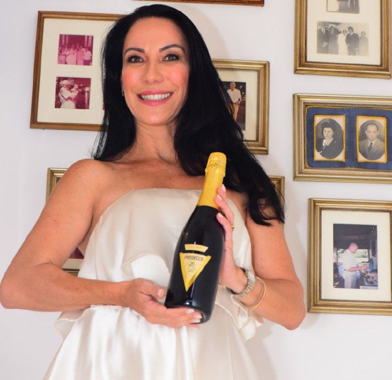 A produção de vinhos da Vignarosa Brasil em território nacional começou em 2022 quando Luciana, ao lado do marido, tomou a decisão de operacionalizar a Vignarosa no País