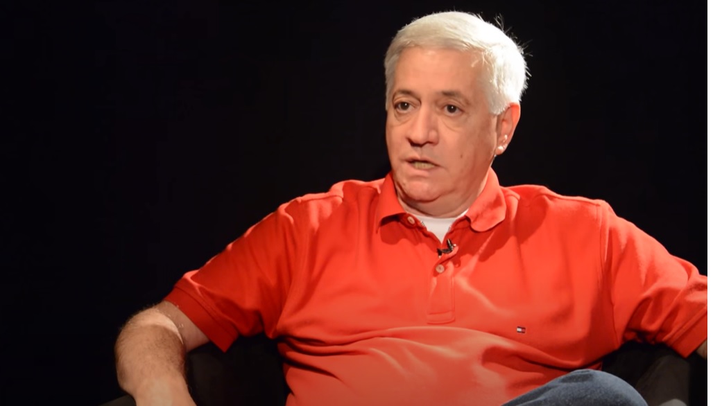 O narrador e jornalista Jota Júnior