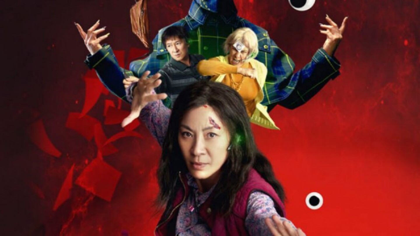 Michelle Yeoh, melhor atriz por Tudo em Todo Lugar ao Mesmo Tempo