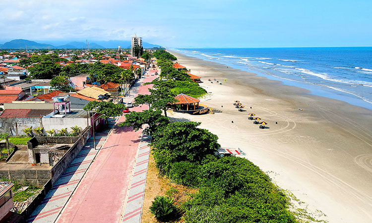 Orla do Suarão: locais estão recebendo novo calçadão, iluminação em LED e equipamentos de lazer, padronizando os roteiros turísticos