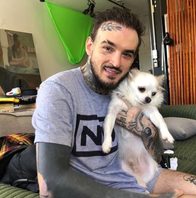 PC Siqueira foi socorrido por bombeiros após tentar tirar a própria vida.