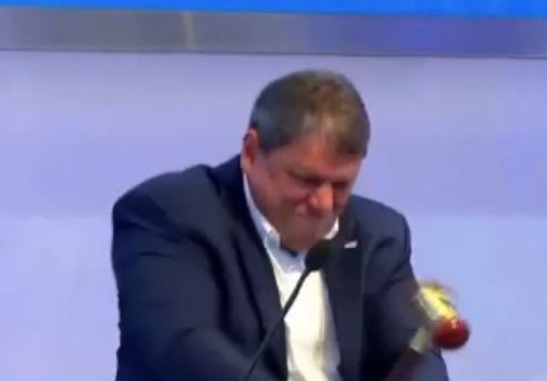 O ato foi realizado na tarde desta terça-feira