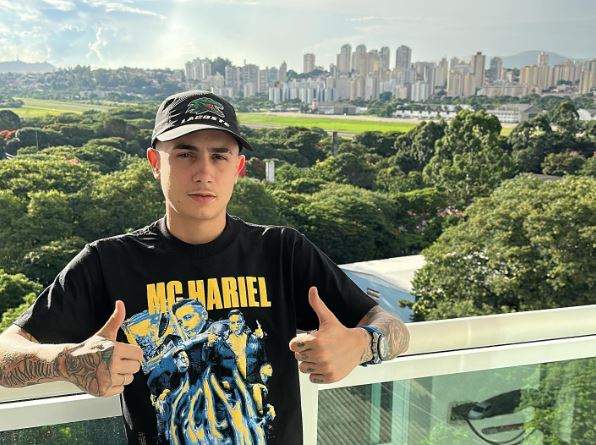 MC Hariel se apresenta no Thw Town