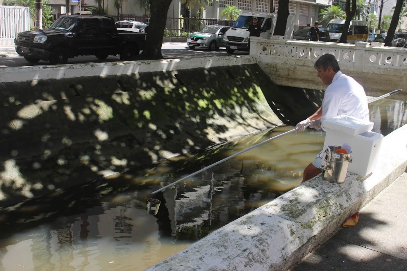 O trabalho começou pelo canal 3, que juntamente com os canais 2 e 4, são os mais sensíveis à poluição