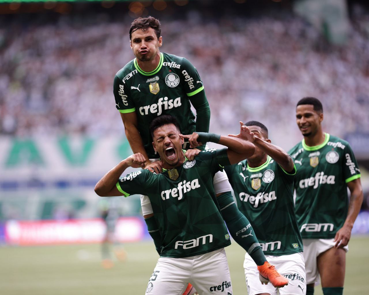 Gabriel Menino comemora o primeiro gol na final do Paulistão