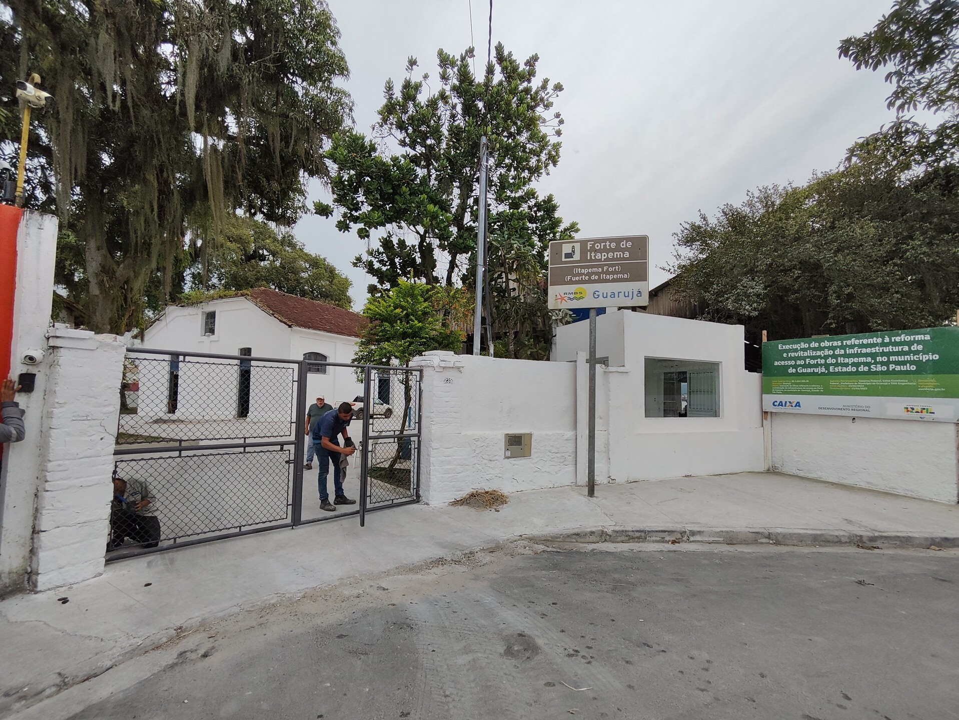 O Forte da Vera Cruz de Itapema foi construído no século XVI e teve a gestão cedida pela União à Prefeitura de Guarujá