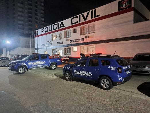 Acusado pelo furto foi levado à delegacia para registro do caso