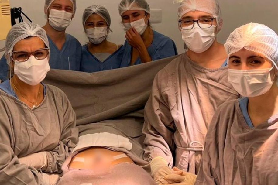 O primeiro paciente a ser operado foi um menino de 12 anos