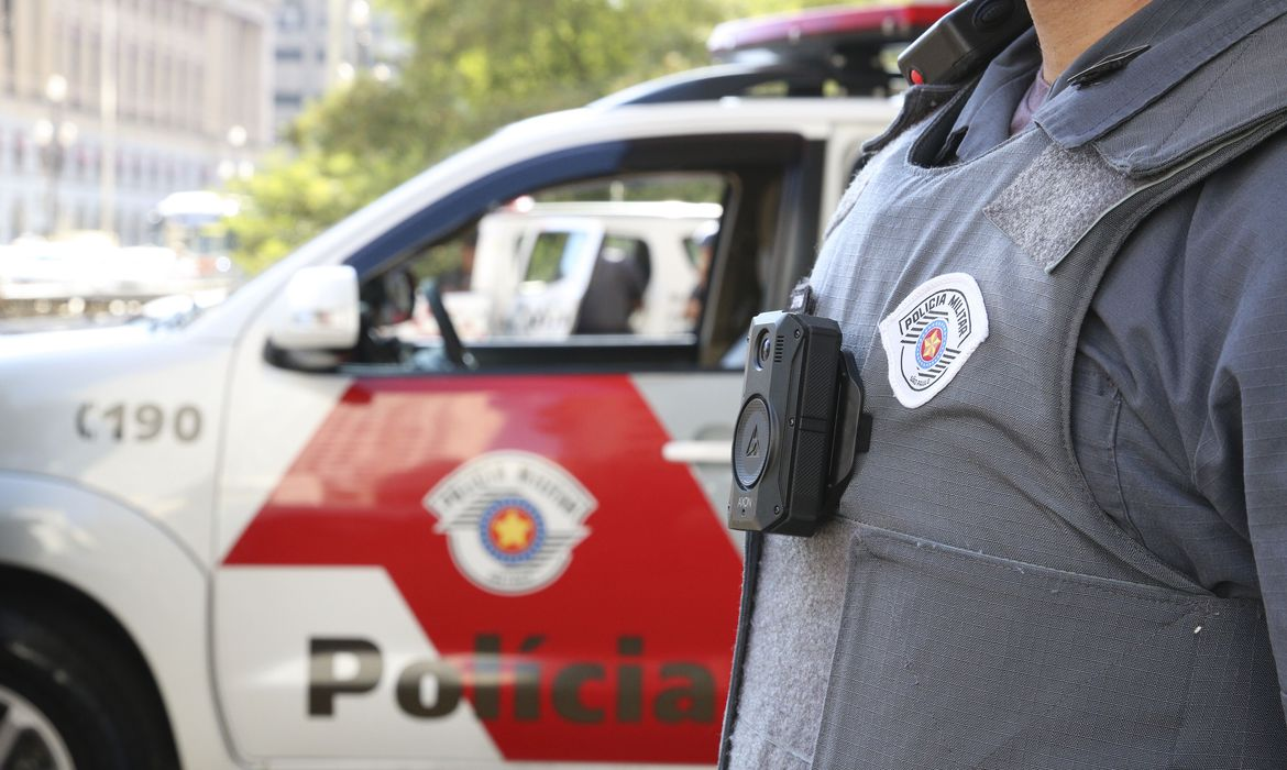 Na Europa, o equipamento é utilizado há quase 20 anos, mas o objetivo principal não é reduzir a letalidade policial